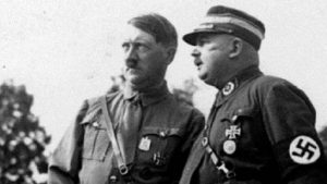 Dossiê americano diz que Hitler era gay e teve até um caso secreto com seu vice