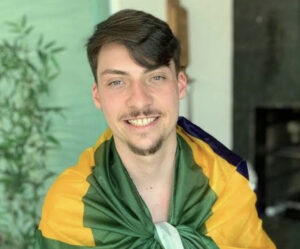 Urgente: Polícia cumpre mandado de busca e apreensão contra Jair Renan Bolsonaro