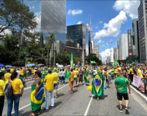 Brasil perdeu 7 milhões de leitores em 5 anos, totalizando 11 milhões desde 2015.