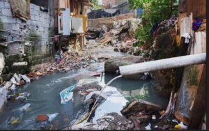 No Brasil, mais de 4 milhões de pessoas não têm banheiro em casa.