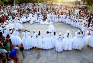 Na Bahia, professora é apedrejada por alunos após aula sobre cultura afro-brasileira