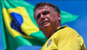 Por unanimidade, STF torna réus Bolsonaro e outros 7 por trama golpista.