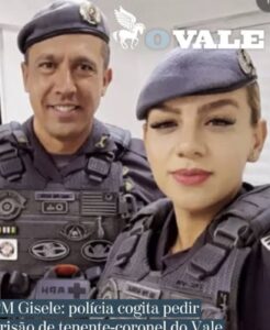 Tenente-coronel réu por feminicídio receberá cerca de R$ 20 mil mensais da Polícia Militar após aposentadoria concedida.